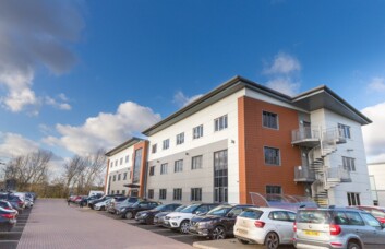 Building pictures of Tournament Fields, Pure Offices at Warwick