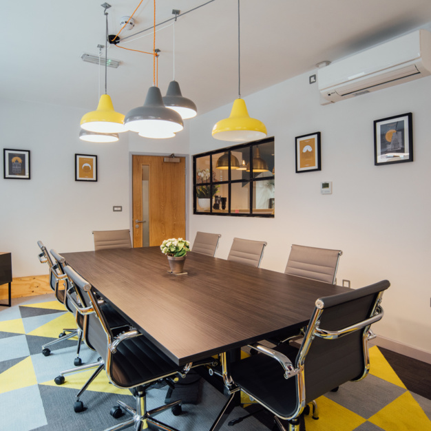 Meeting room - Park Cross Street, Wizu Workspace (Leeds)