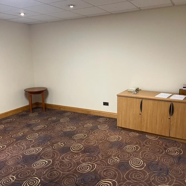 Unfurnished workspace - Otley Road, Mercure Leeds Parkway Hotel Ltd, Leeds