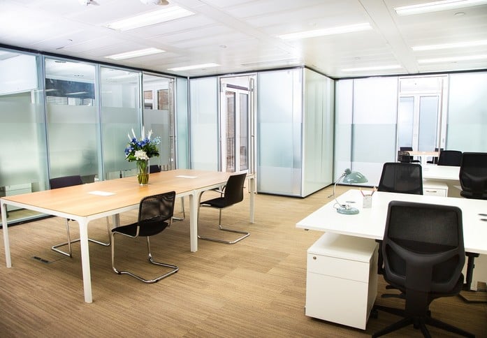Knightsbridge SW1 office space – Private office (different sizes available)