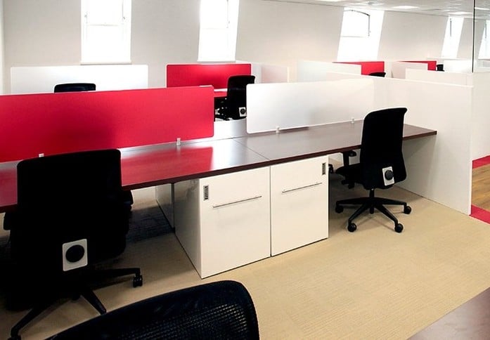 The shared deskspace at Three Tuns House, Co Work Space LLP in Borough