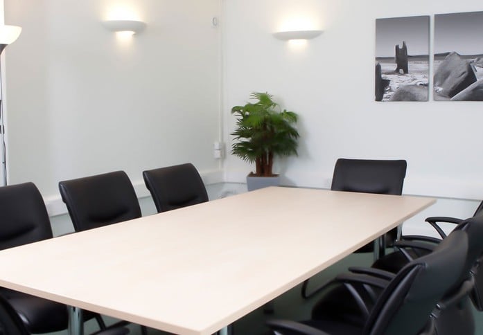 Meeting room - Belmont House, M40 Offices in Thame