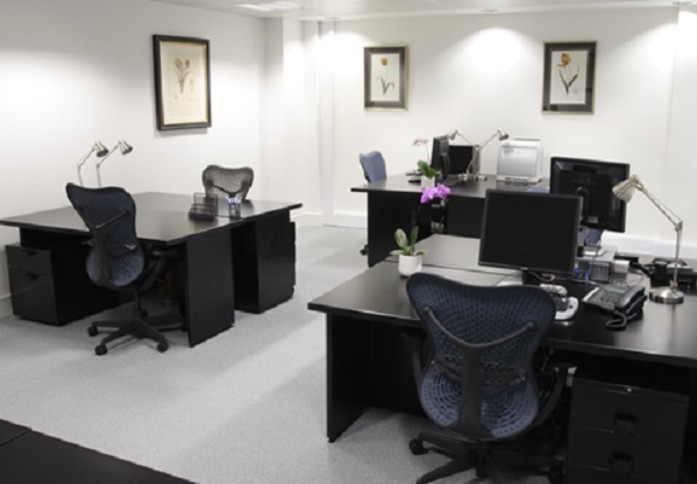 Piccadilly W1 office space – Private office (different sizes available)