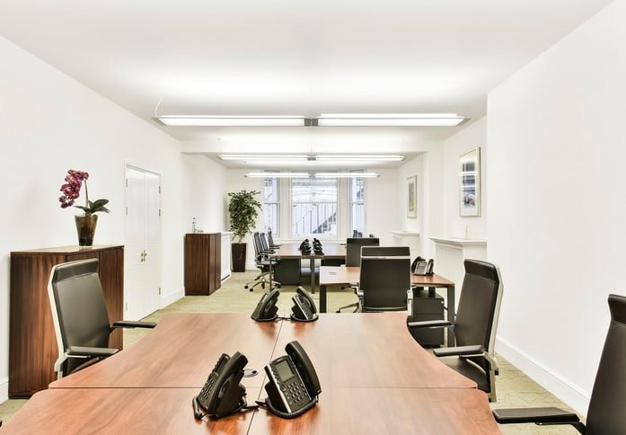 Sloane Street SW1 office space – Private office (different sizes available)
