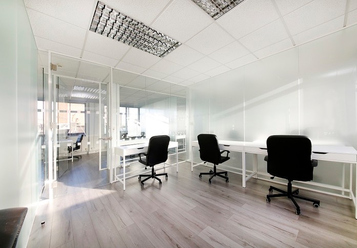 Westbourne Grove W11 office space – Private office (different sizes available)