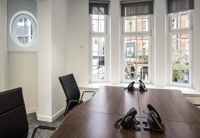 North Audley Street SW1 office space – Private office (different sizes available)