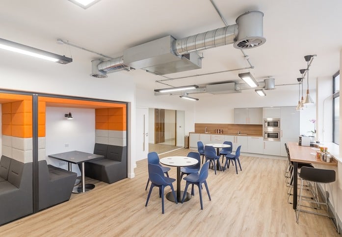 Portland Street M1 office space – Kitchen