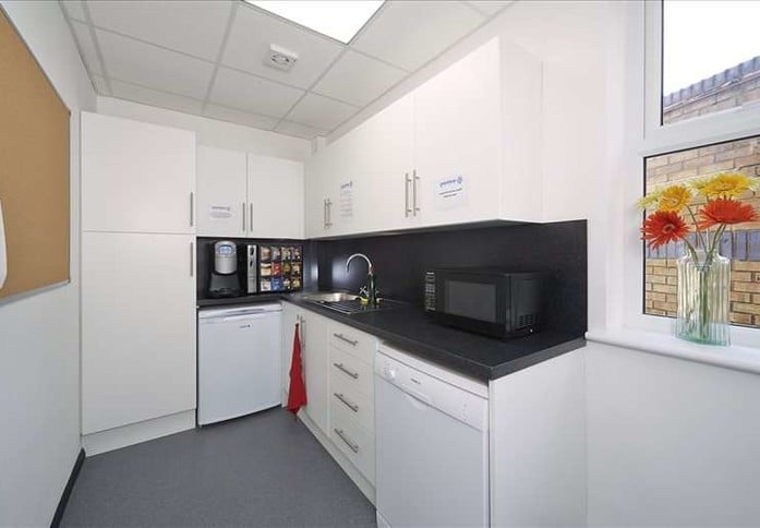Paynes Park SG4 office space – Kitchen