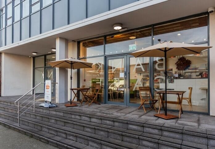 Park Royal Road NW10 office space – Café / restaurant