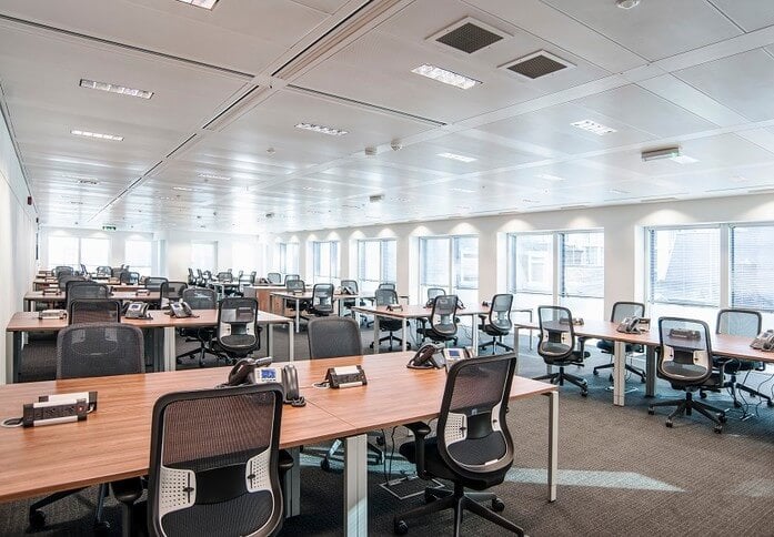 London Street EC3 office space – Private office (different sizes available)
