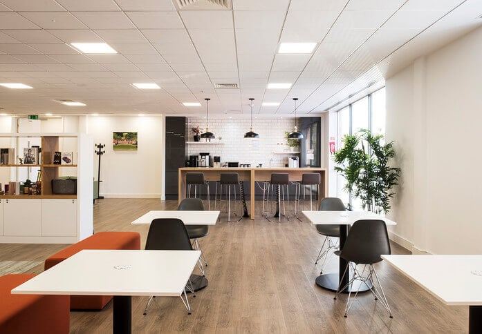 Breakout space for clients - Beacon House, Regus in High Wycombe