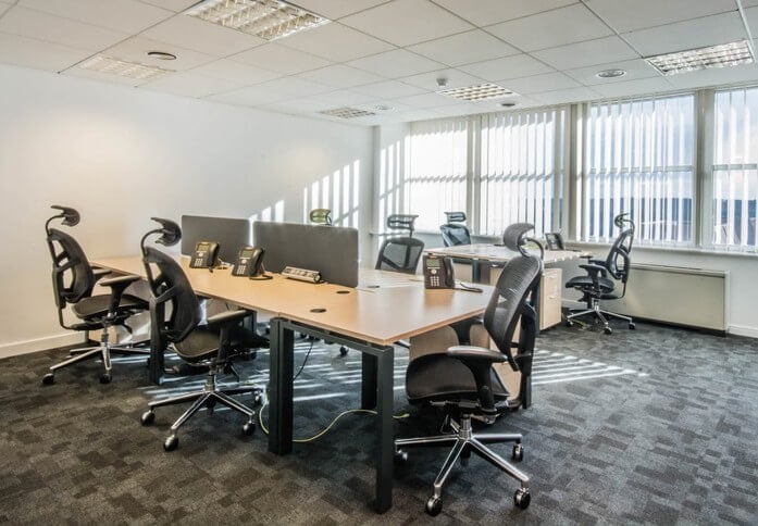 Queens Walk RG1 office space – Private office (different sizes available)