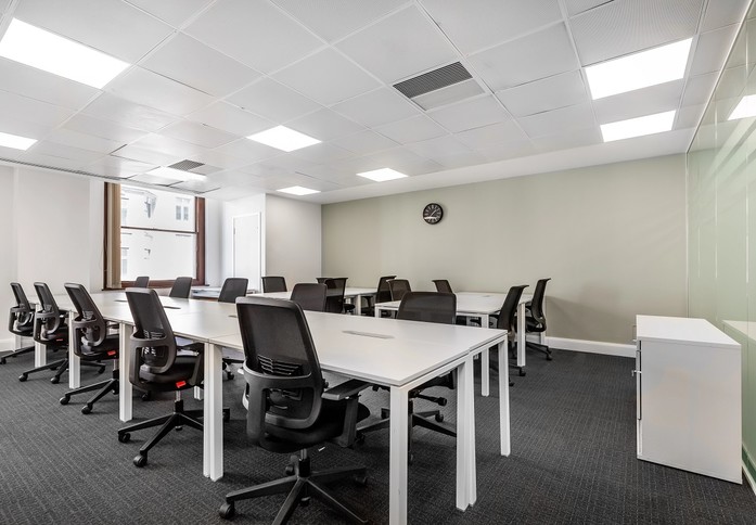 Pall Mall SW1 office space – Private office (different sizes available)