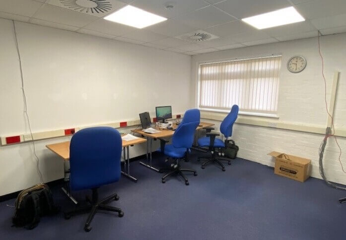 Boston Road W7 office space – Private office (different sizes available)