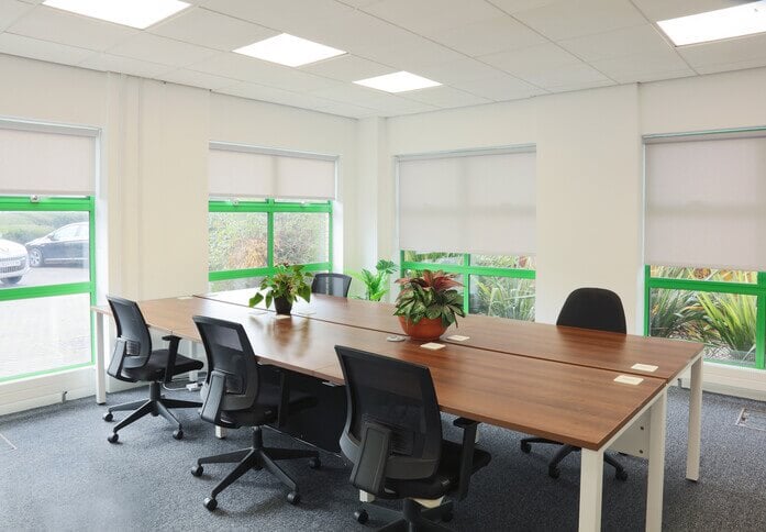 Private workspace, 35 Duncan Close, WCR Property Ltd in Northampton, NN1 - NN6 - East Midlands