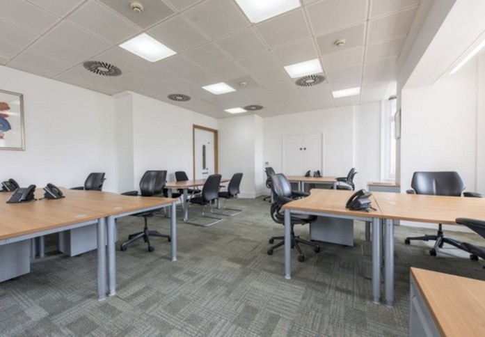 Old Bailey EC4M office space – Private office (different sizes available)