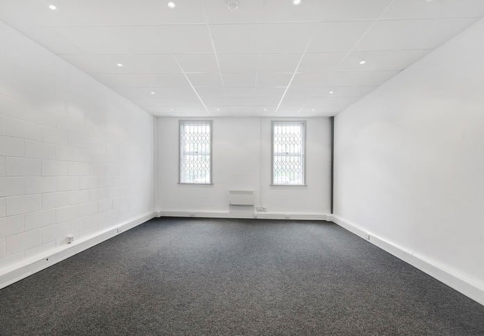 Barlby Road W11 office space – Private office (different sizes available) unfurnished