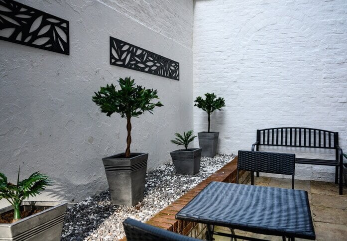 Outdoor space at Catherine Place, NewFlex Limited (previously Citibase) (Victoria, SW1 - London)