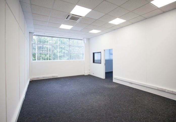 Greenhill  Crescent WD1 office space – Private office (different sizes available)