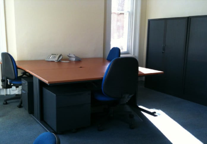 Thornton Road SW19 office space – Private office (different sizes available)