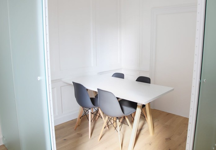 Berwick Street W1 office space – Meeting room / Boardroom