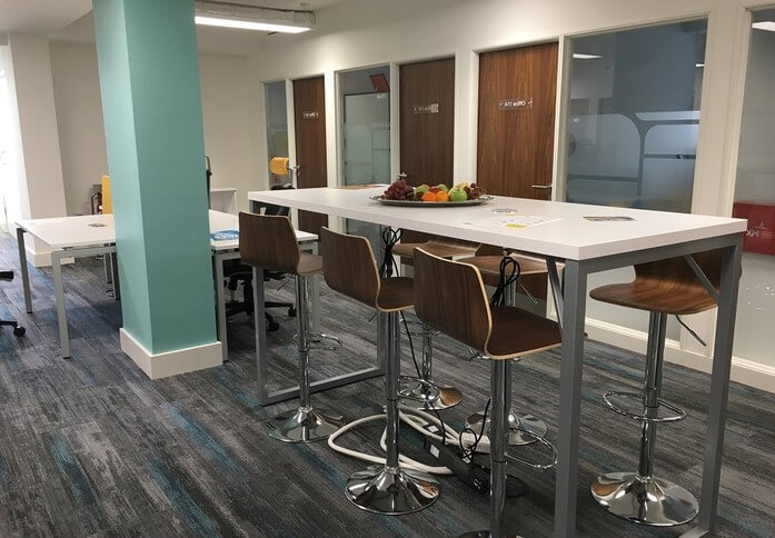 Breakout space in 1000 Great West Road, United Business Centres (Brentford)