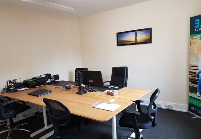Station Road CV8 office space – Private office (different sizes available)
