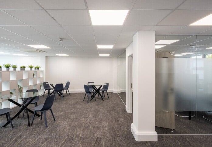Breakout space for clients - Regent House Business Centre, Thomdell Group Ltd in Aylesbury, HP19 - South East
