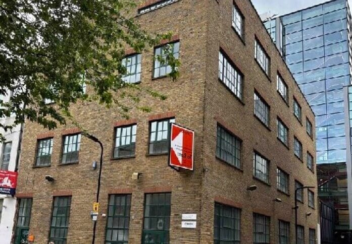 The building at New Inn Yard, Hermit Offices Limited (Frameworks) in Shoreditch, EC1 - London