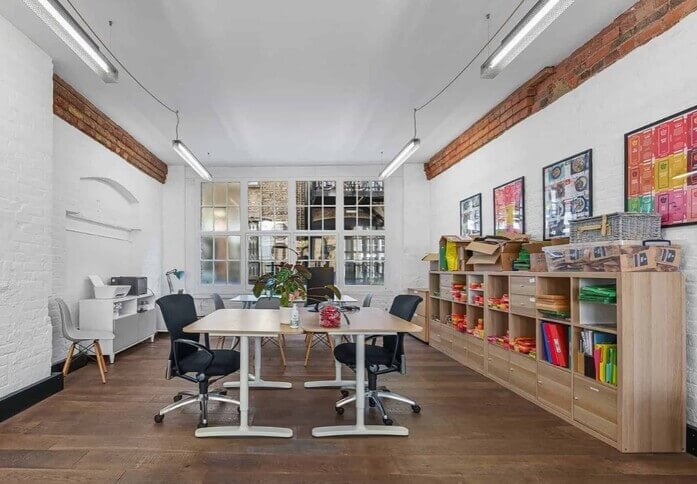Private workspace in 100-106 Leonard Street, Dotted Desks Ltd (Shoreditch, EC1 - London)