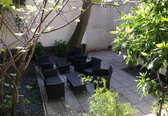 Bloomsbury Square WC1 office space – Outdoor area