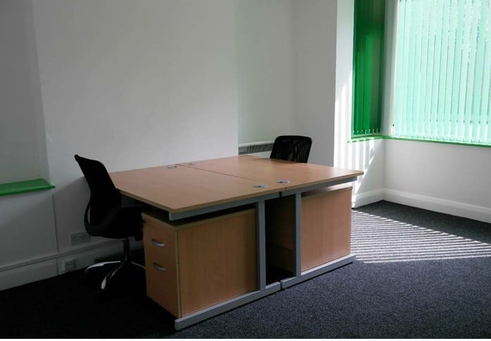 Eastern Road RM1 office space – Private office (different sizes available)