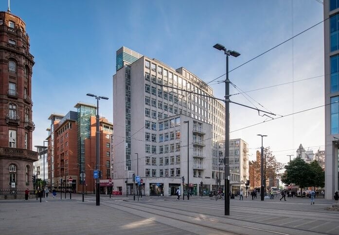 Oxford Street M1 office space – Building external