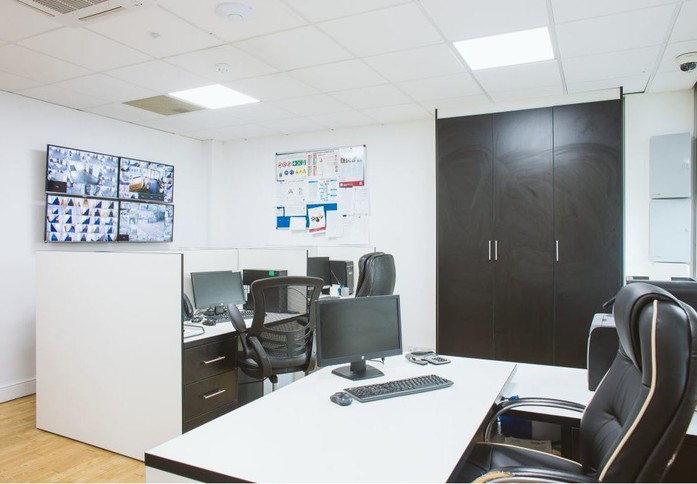 Private workspace, Vista Centre, One Gran Union Ltd in Hounslow