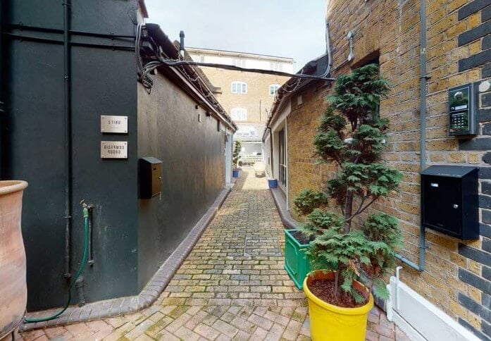 Crosby Row SE1 office space – Courtyard