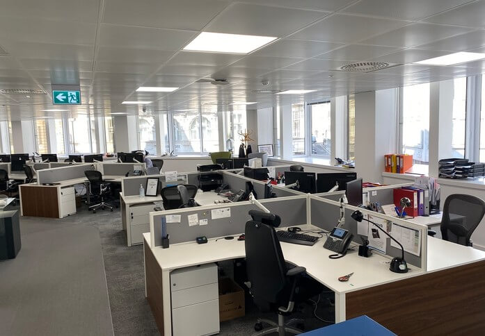 Broadway SW1 office space – Private office (different sizes available)