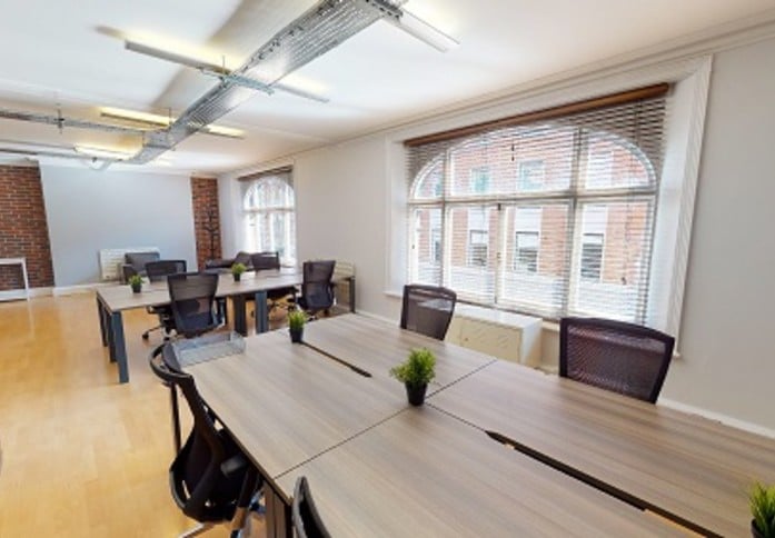 Eastcastle Street W1 office space – Private office (different sizes available)