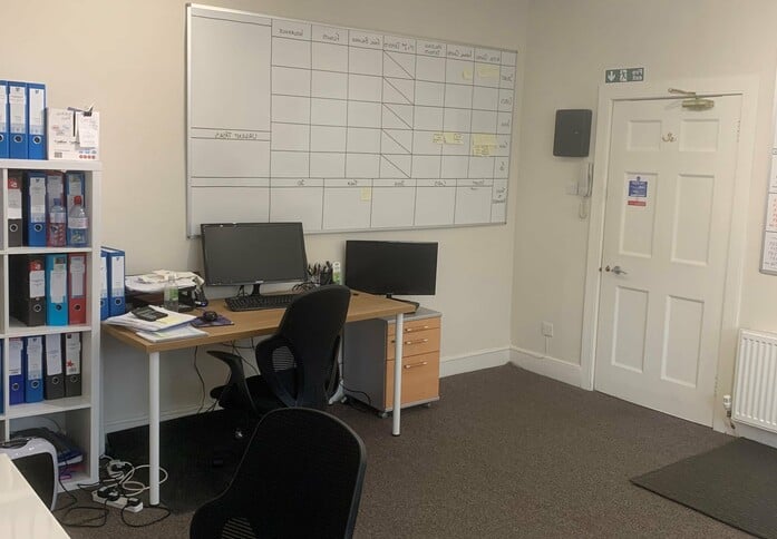 Hill Street EH1 office space – Private office (different sizes available)