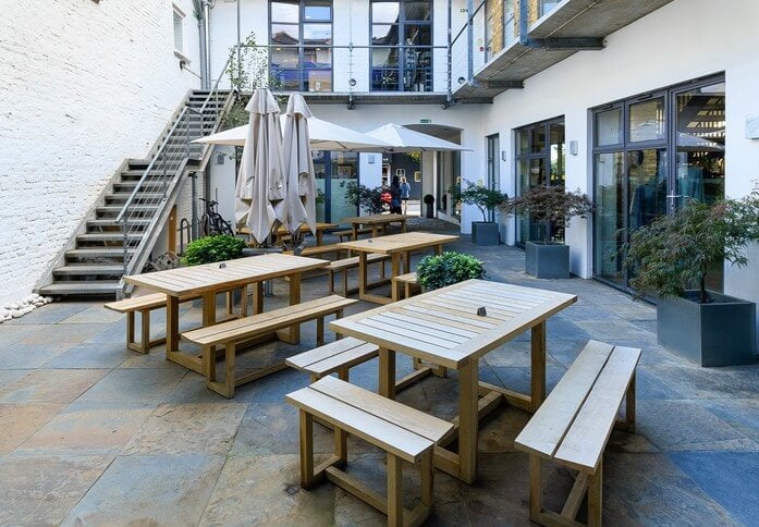 Lots Road SW10 office space – Courtyard