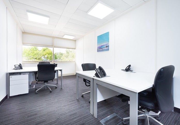 Avebury Boulevard MK1 office space – Private office (different sizes available)