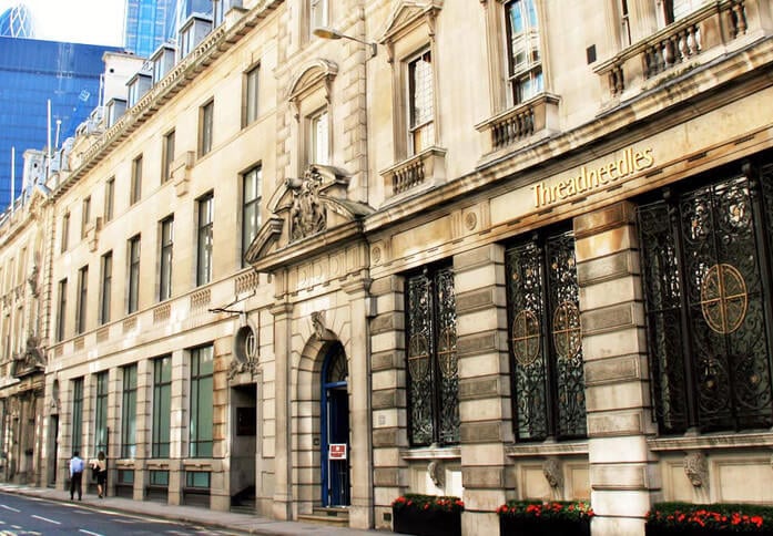 Threadneedle Street EC2 office space – Building external