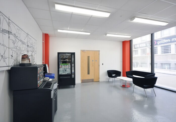 Breakout space in Q West, Workspace Group Plc (Brentford)