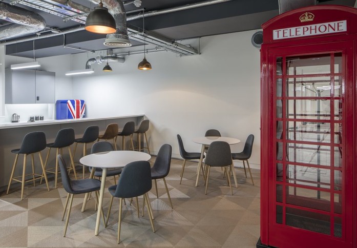 The Strand WC2R office space – Breakout area