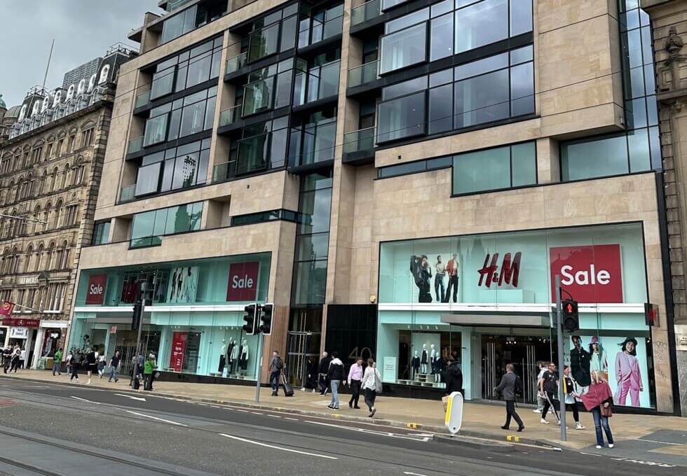 H&m princess street opening times sales