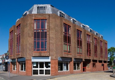 Uxbridge Road UB3 office space – Building external