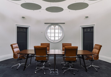 Bennetts Hill B1 office space – Meeting room / Boardroom