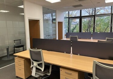 Private workspace in Cambridge House, Treeside Property Services (Putney)
