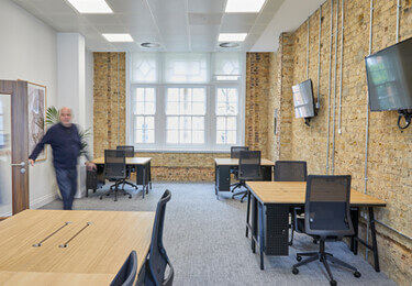 Private workspace in 25EP, The Arterial Group Ltd (Victoria, SW1 - London)
