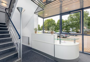 Fishponds Road RG40 office space – Reception