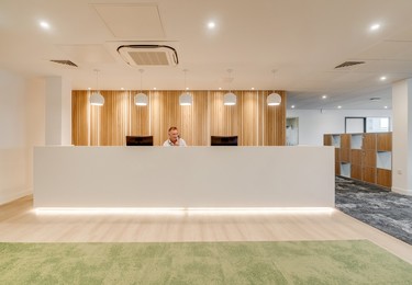 Worcester Street GL1 office space – Reception
